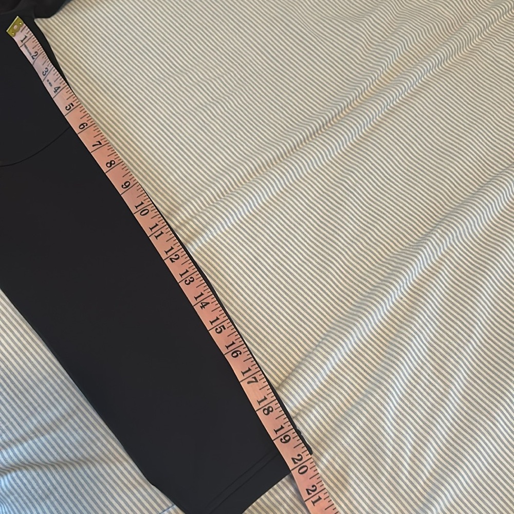 Lululemon Embrace the Space Jacket Hoodie Sz 12 Black Excellent Condition - Picture 15 of 16